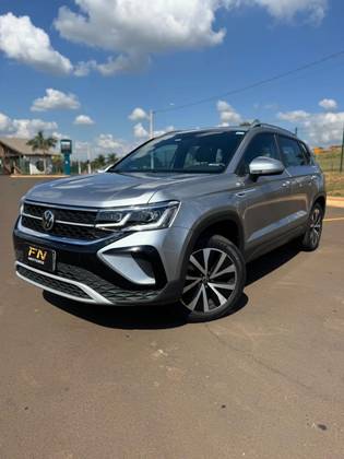 VOLKSWAGEN TAOS 1.4 250 TSI TOTAL FLEX HIGHLINE AUTOMÁTICO